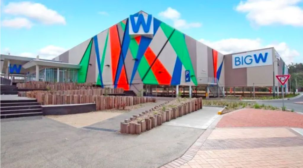 SCA to sell three Woolworths-leased centres for retail fund