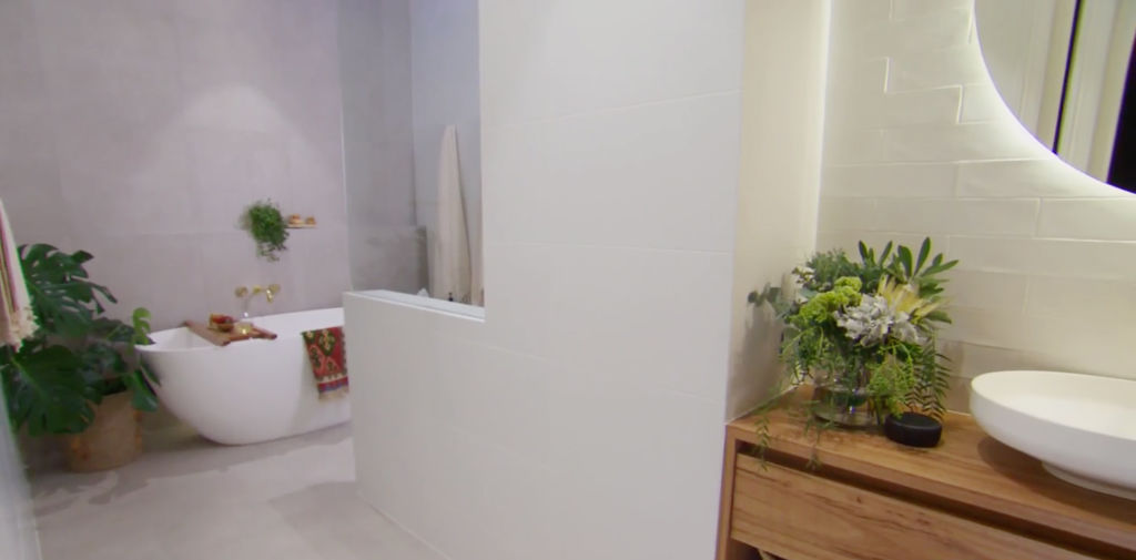 Deb and Andy's bathroom. Photo: Channel Nine