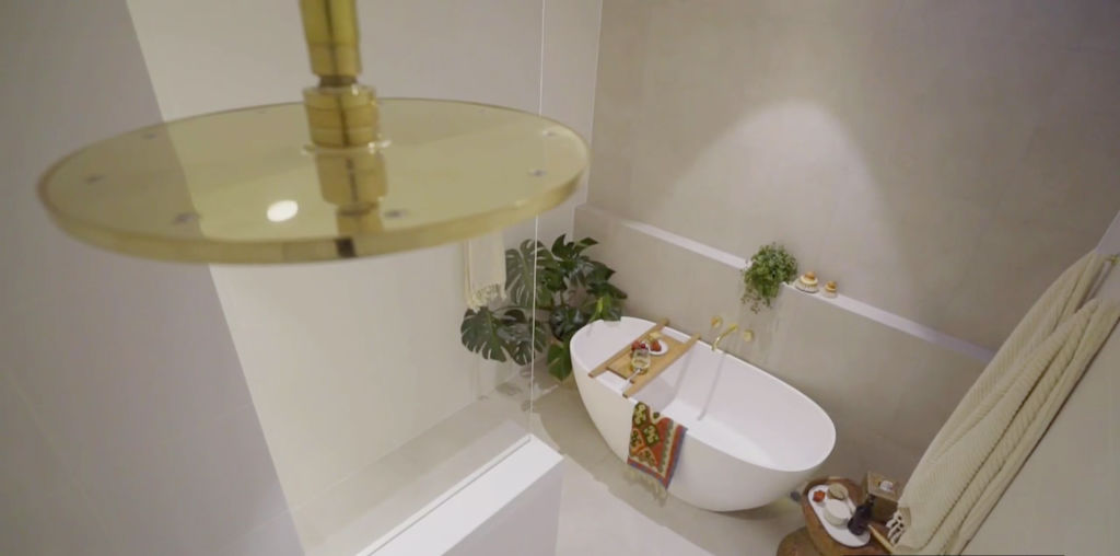 Deb and Andy's bathroom. Photo: Channel Nine