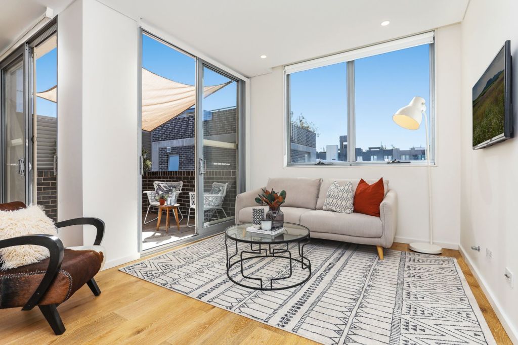 An apartment 207/23-25 Rosebery Avenue, Rosebery, sold for $955,000.