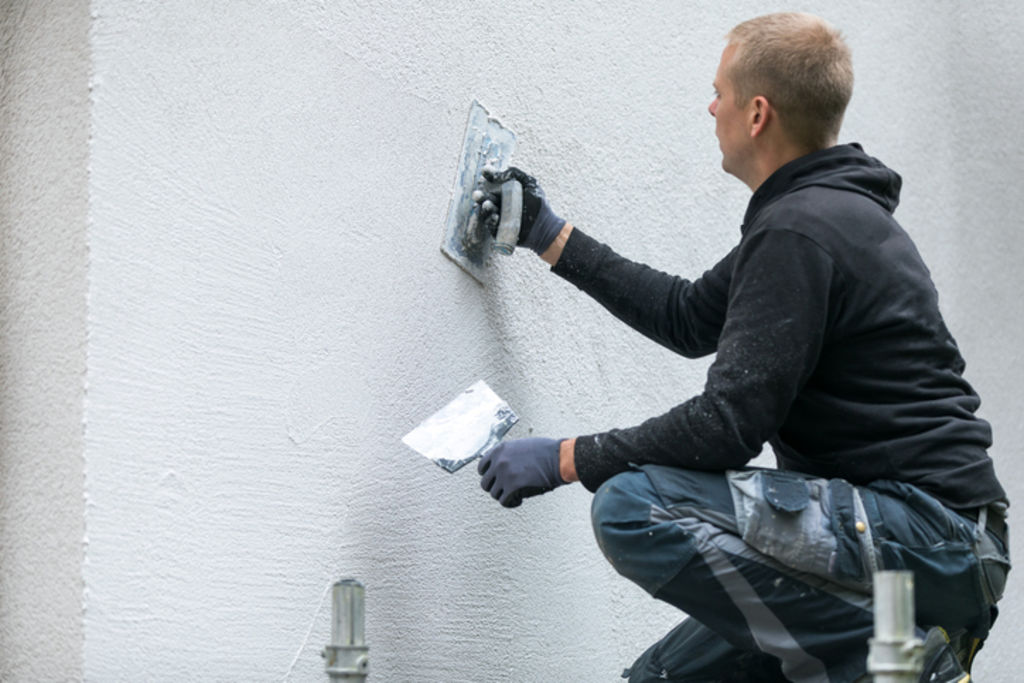 Some of the best home preparation specialists may not be available if renovations are left to the last minute. Photo: iStock