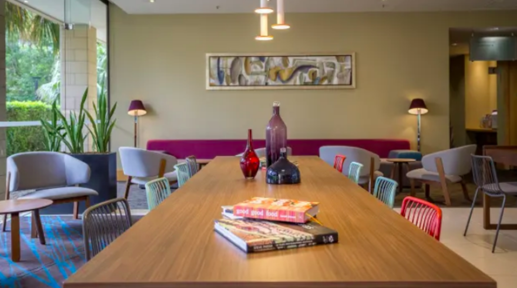 Free coworking spaces to liven up hotel lobbies