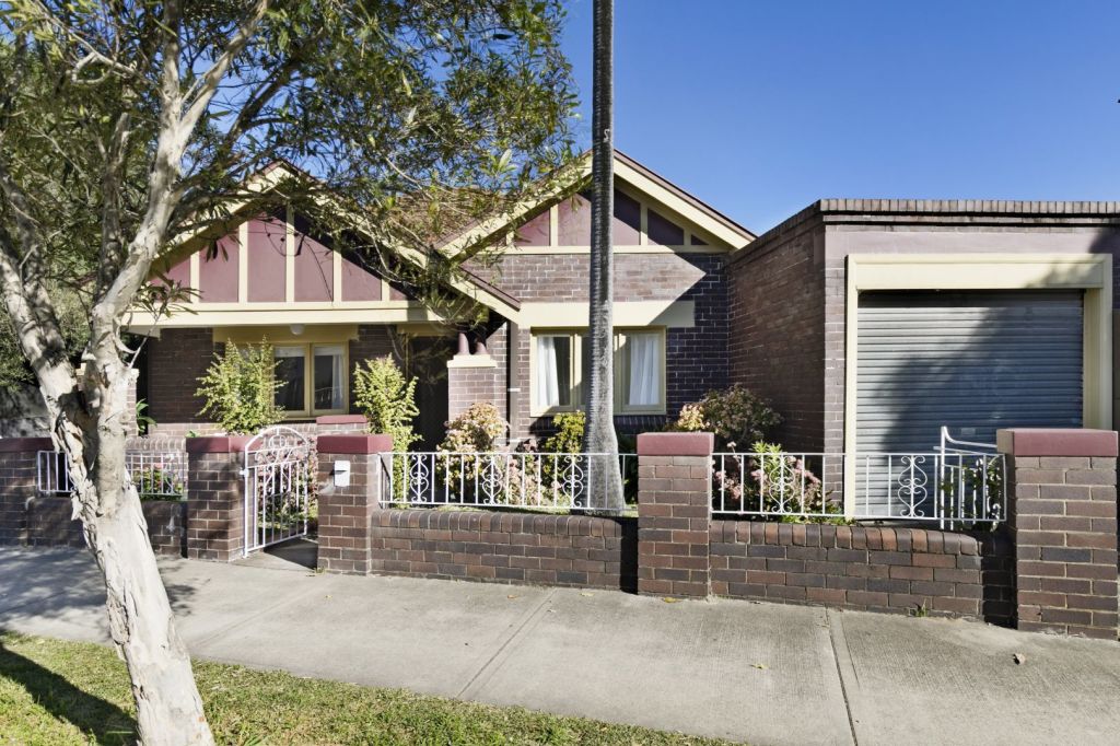 A tightly-held house at 178 Lilyfield Road, Lilyfield, sold for $1,301,000.