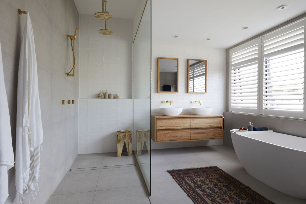 Andy and Deb's master bathroom. Photo: Channel Nine
