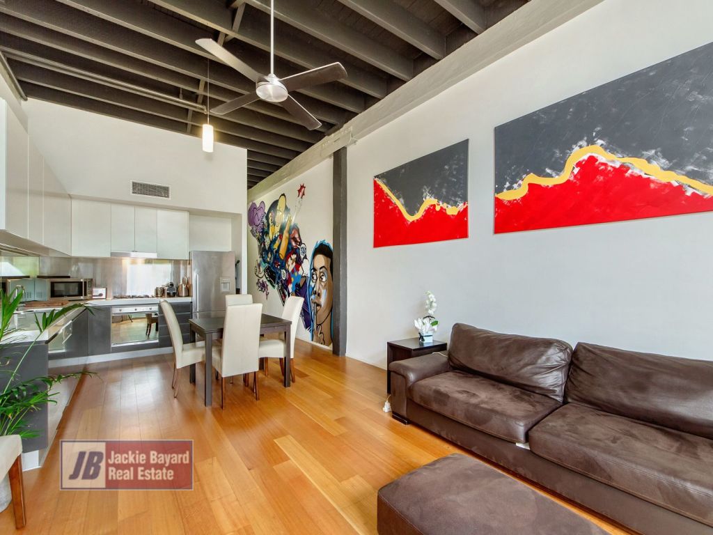 2/36 Vernon Terrace, Teneriffe. Photo: Jackie Bayard Real Estate