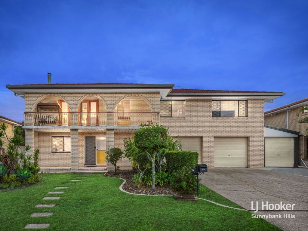 19 Tapscott Street, Wishart, recently went to auction with a reserve of $830,000. One hundred people went to the auction, nine people bid and it sold for $905,000. Photo: LJ Hooker Sunnybank Hills