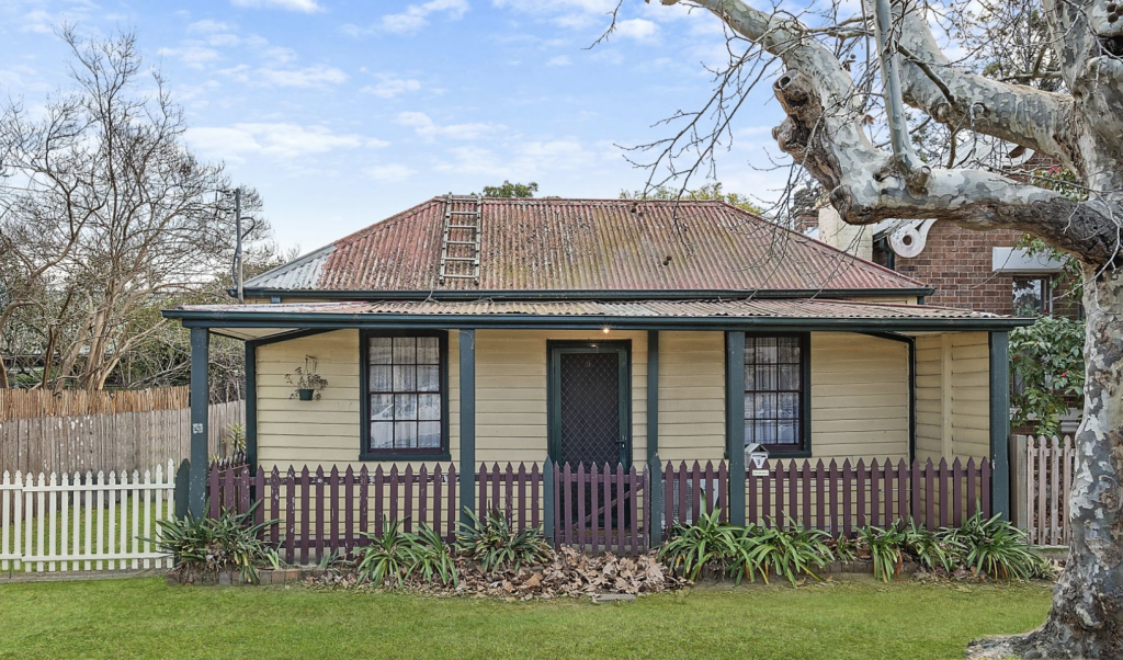 A house on Chapel Street in Richmond with a price guide of $495,000. Photo: Bennett Property NSW