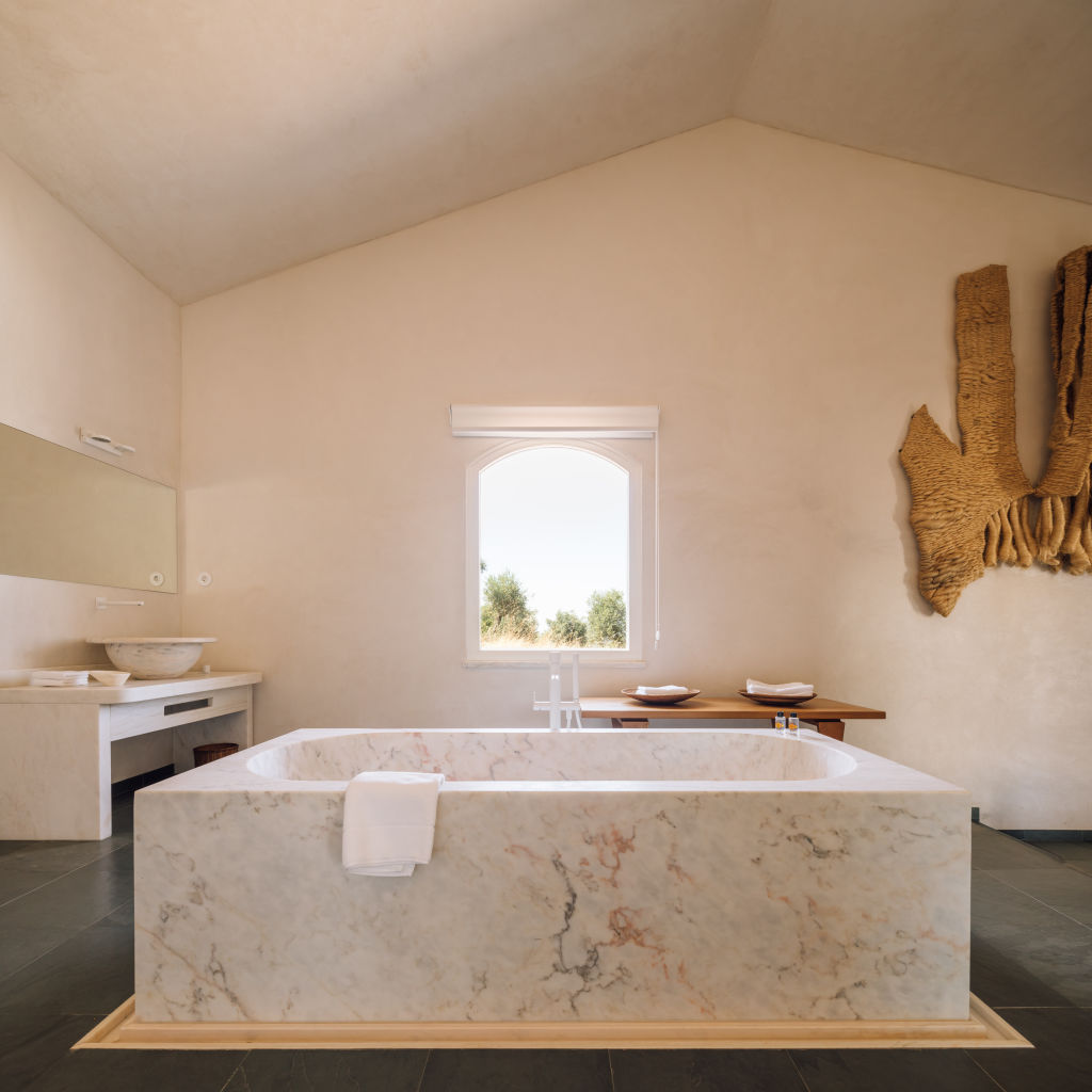 Reiterating the beauty of space, the interiors are minimal and monastic. Photo: Francisco Nogueira.