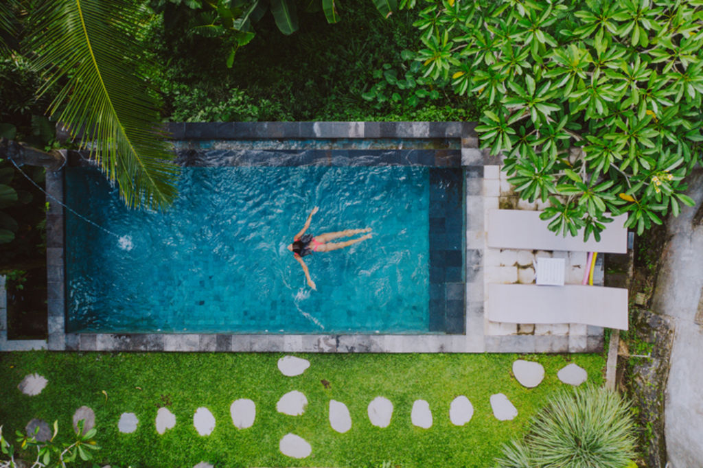 Families may be drawn more to houses than apartments, particularly if they have an outdoor entertaining area. Photo: iStock