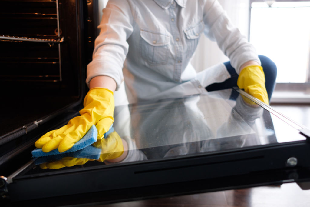 Try using a dishwashing tablet to scrub away dirt and grime. Photo: iStock