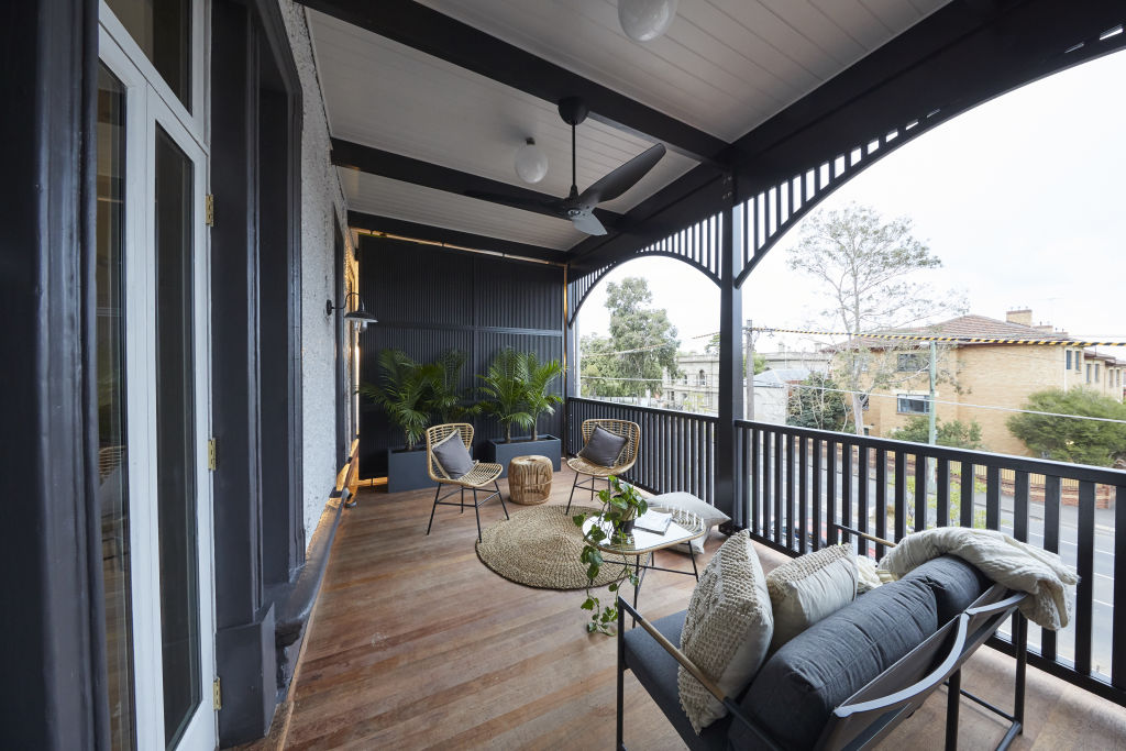 Andy and Deb went with a darker veranda. Photo: Channel Nine