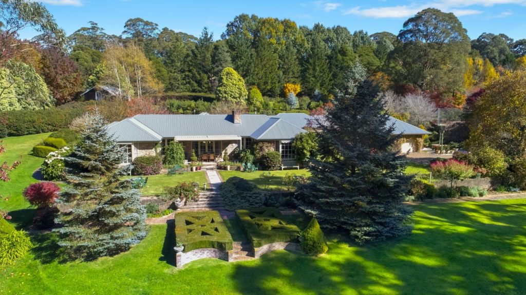 This six-bedroom residence in Mount Wilson sold for $2 million earlier this year. Photo: Domain