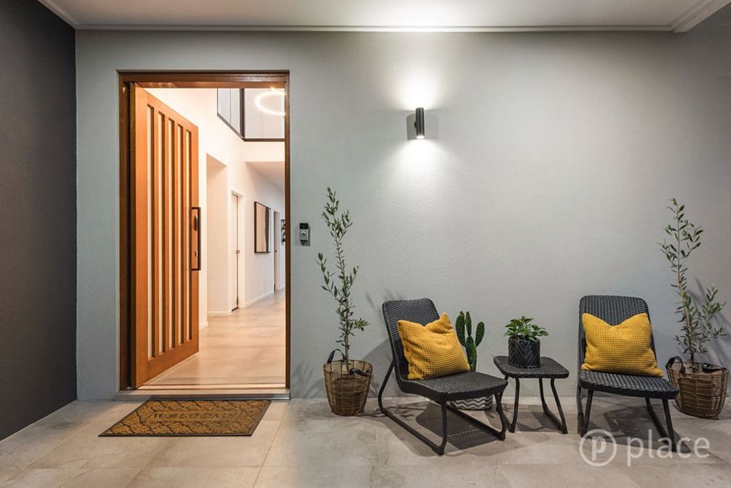 7 Tegula Street, Mansfield. Photo: Place Estate Agents - Coorparoo