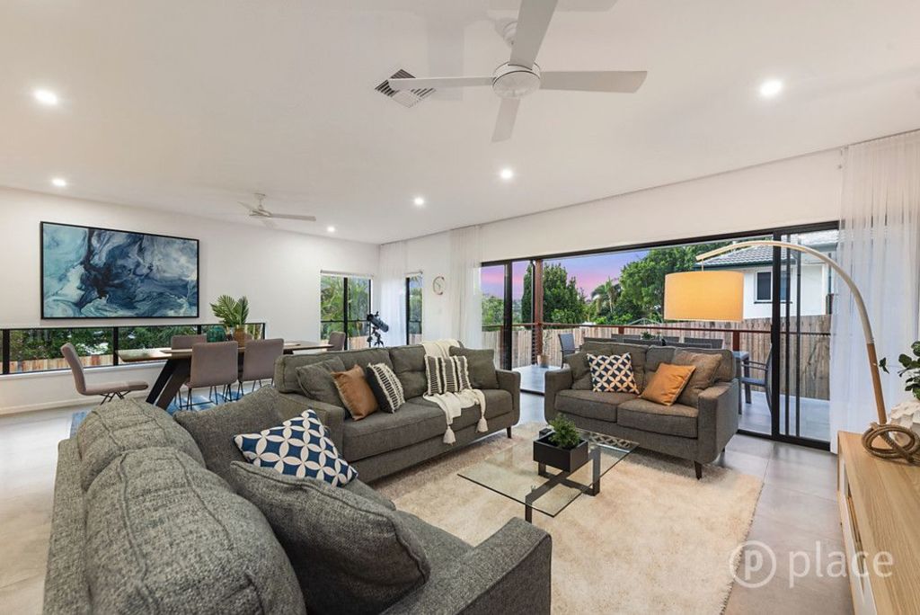 7 Tegula Street, Mansfield. Photo: Place Estate Agents - Coorparoo