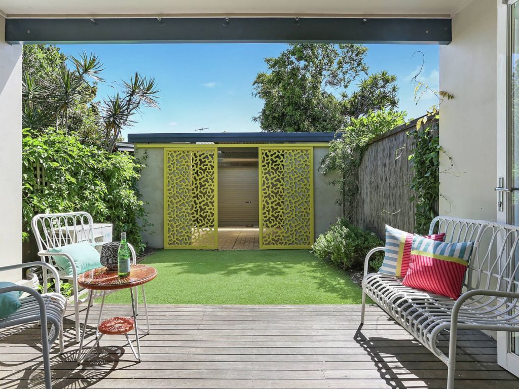 Australians have long been drawn to outdoor entertaining, according to Phillip Hutt. Image: 53 The Boulevarde, Lilyfield NSW. Photo: Supplied