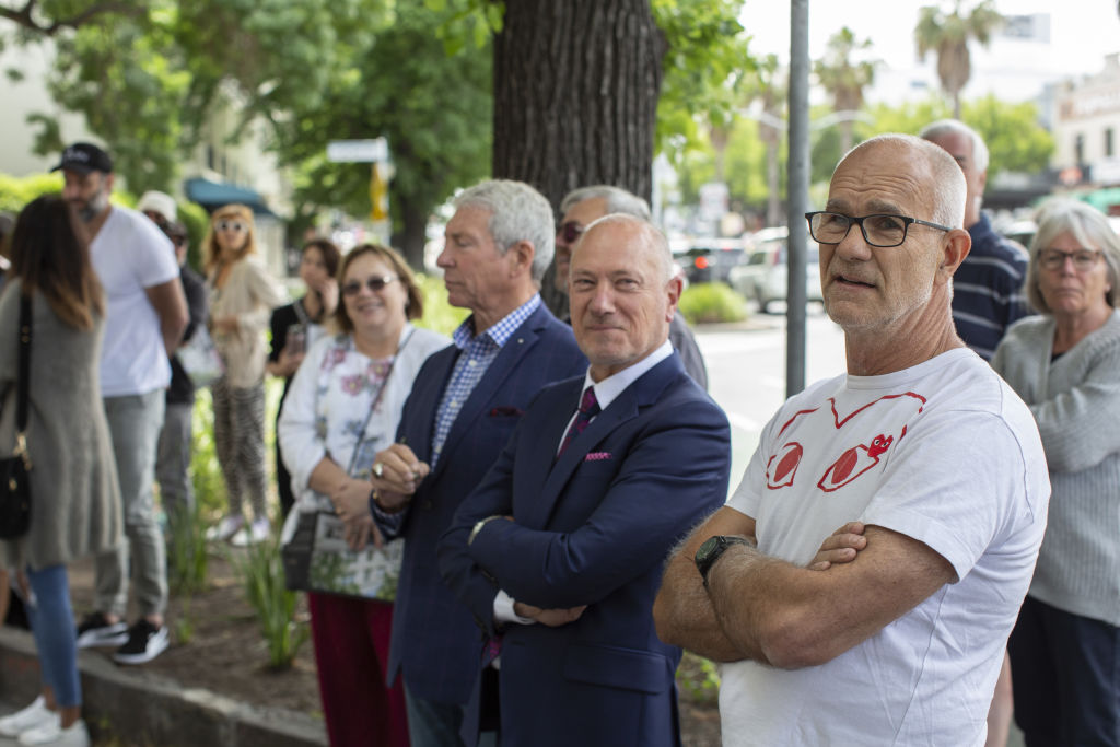 Neometro's Jeff Provan kicked off the bidding. Photo: Stephen McKenzie