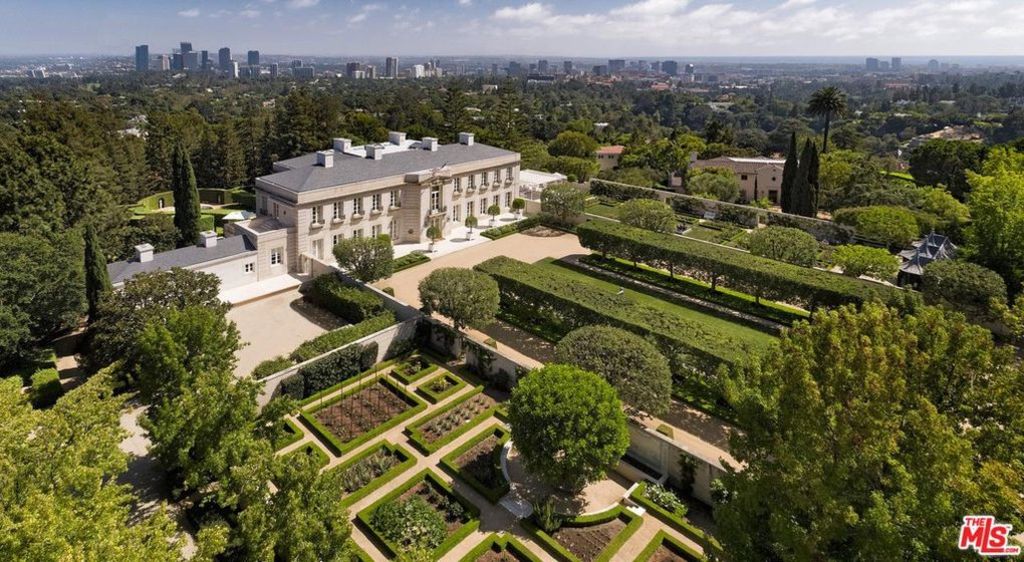 Media scion Lachlan Murdoch buys Los Angeles mansion for $US150 million