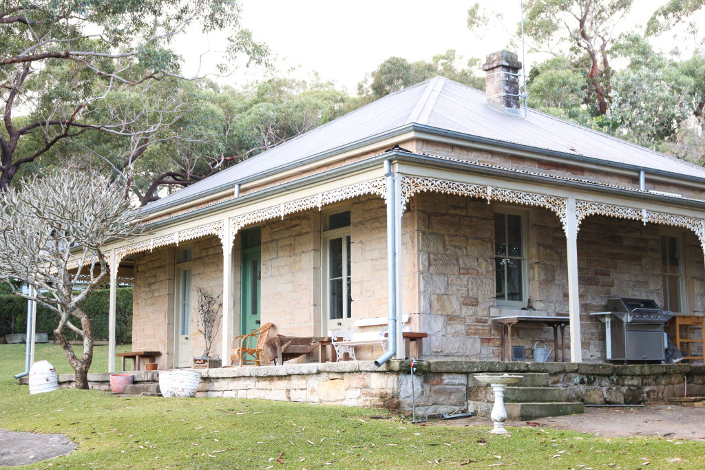 Simpson Cottage is a lovingly restored three-bedroom cottage in Bundeena on Sydney's southern outskirts.