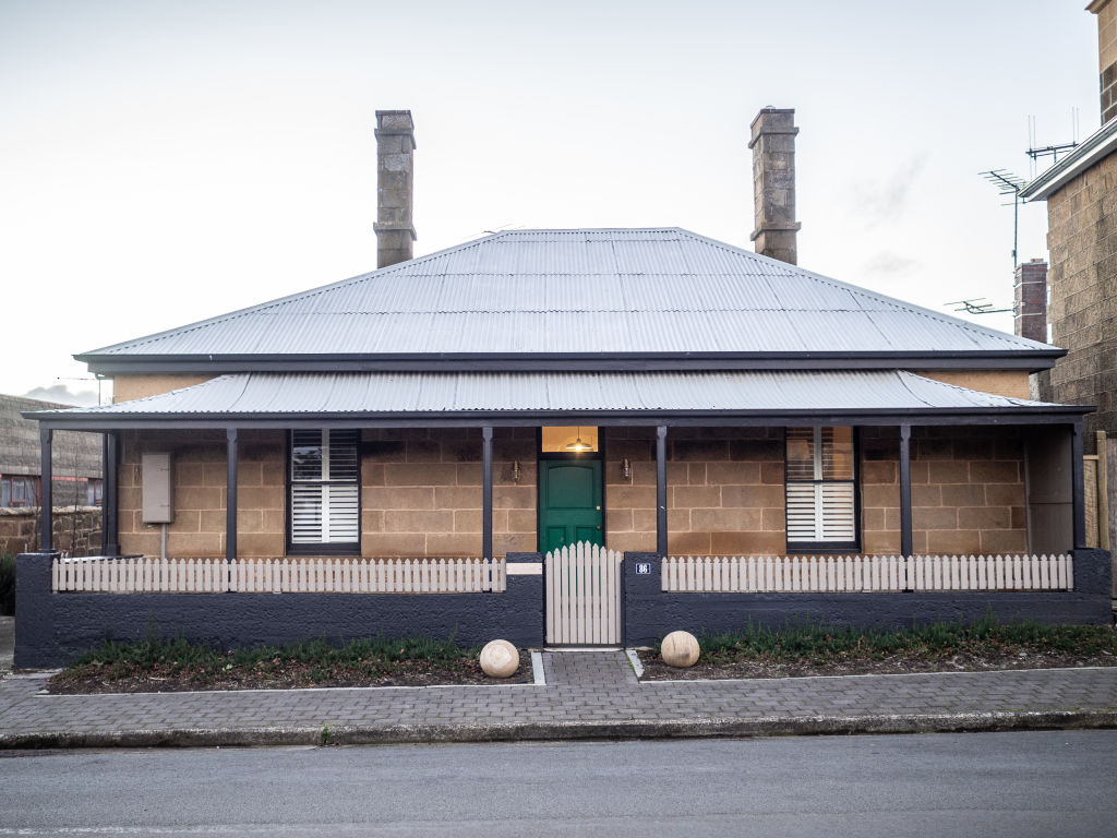 Raffah House is a beautifully transformed sandstone cottage located in Oatlands, Tasmania.