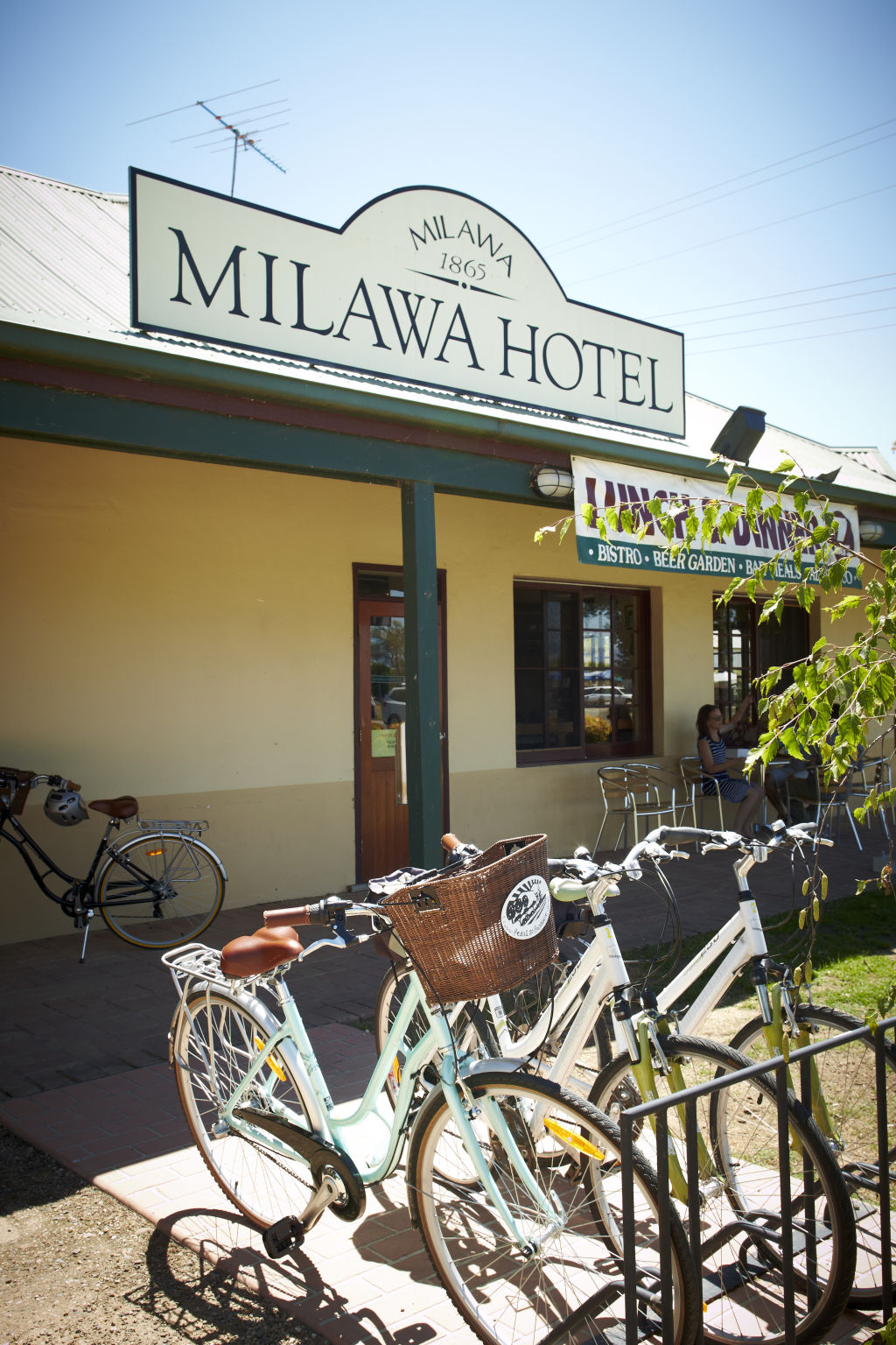 The Milawa Hotel. Photo: Ewen Bell