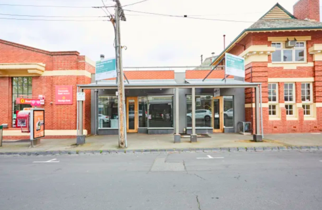 Deal deposits bank branch in Melbourne's Canterbury