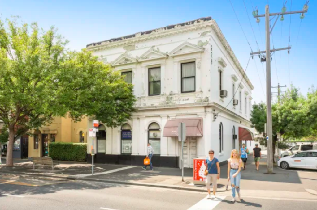 Carlton cafe culture helps change investor's mind