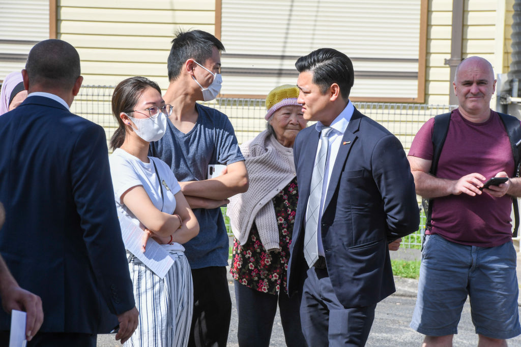 About 40 per cent of Sydney homes scheduled for auction last Saturday, sold beforehand, however plenty of auctions still went ahead.  Photo: Peter Rae