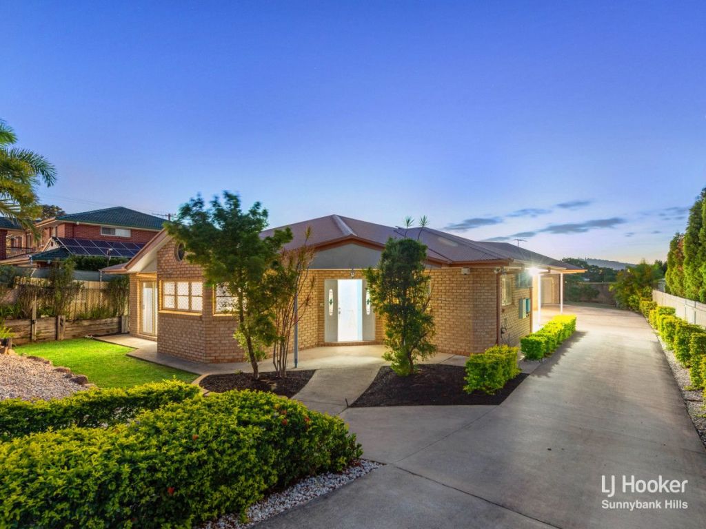 10 Mansfield Place, Mansfield. Photo: LJ Hooker Sunnybank Hills