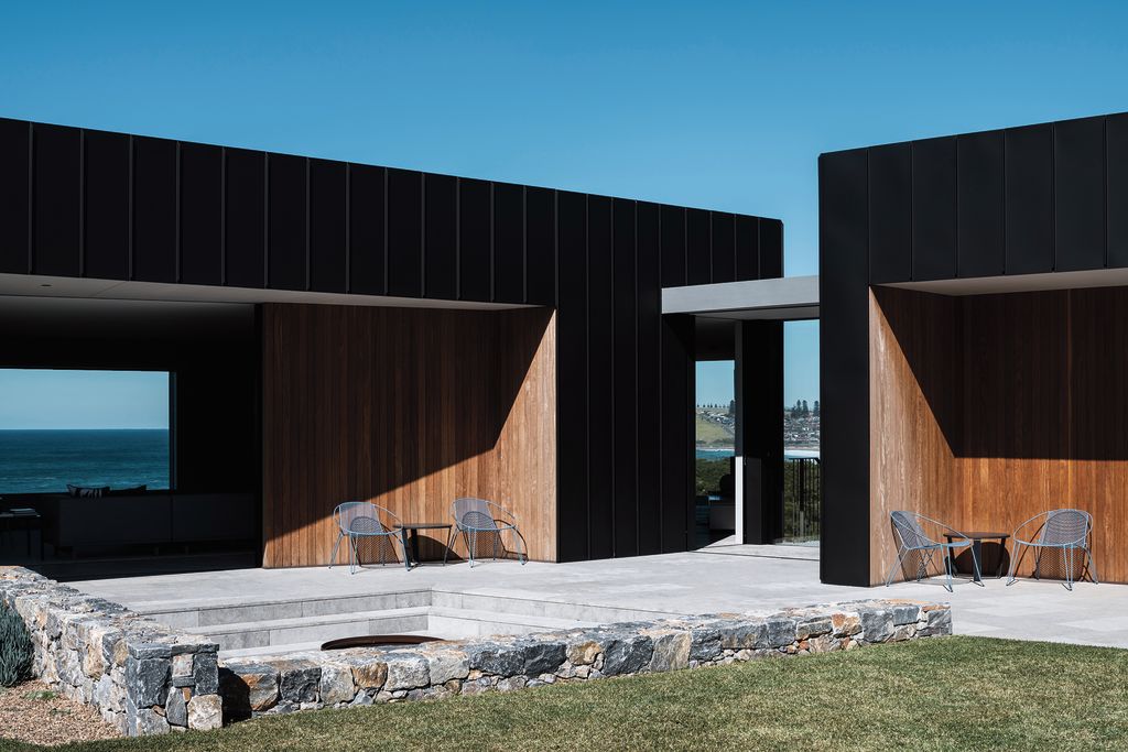 The Headland is made up of three interconnected pavilions. Photo: Tom Blachford and Kate Ballis. Architect: Atelier Andy Carson