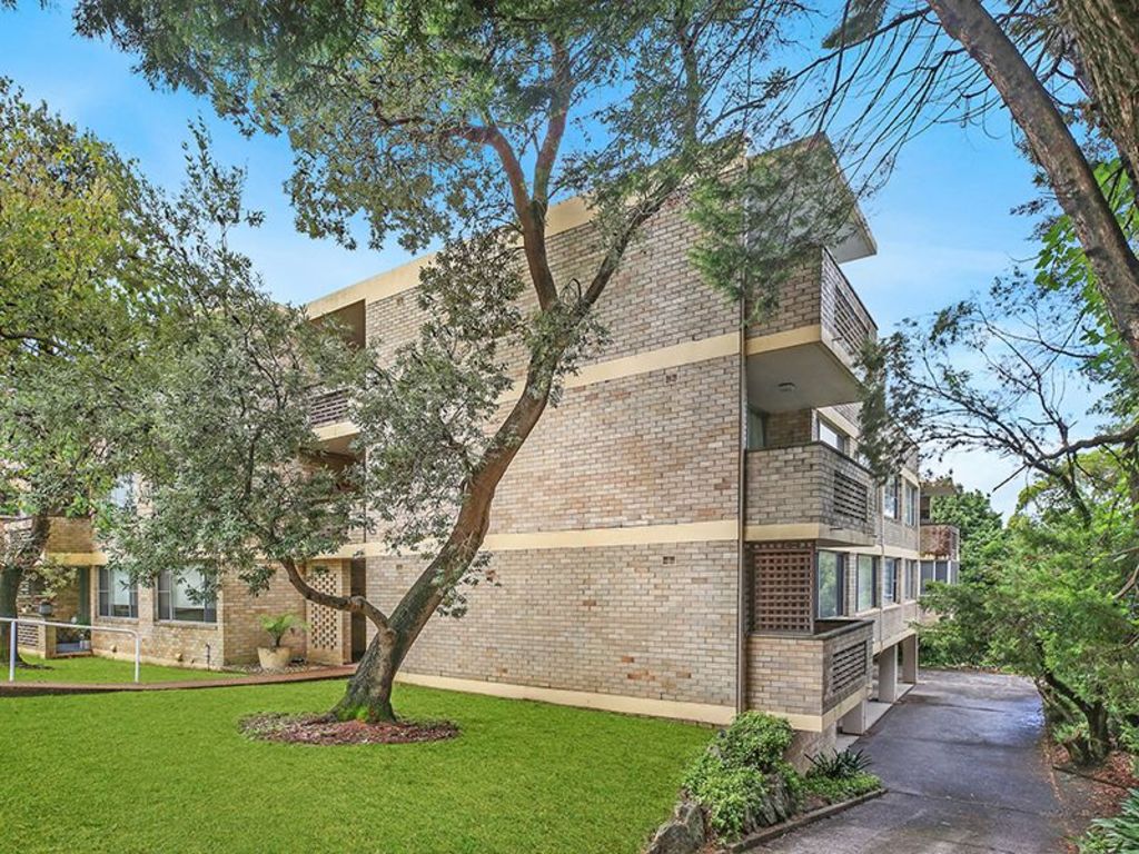 Nyree Shamlian and her husband Spartak are selling their apartment in one of the last public auctions for some time due to the coronavirus. Photo: Forsyth Real Estate