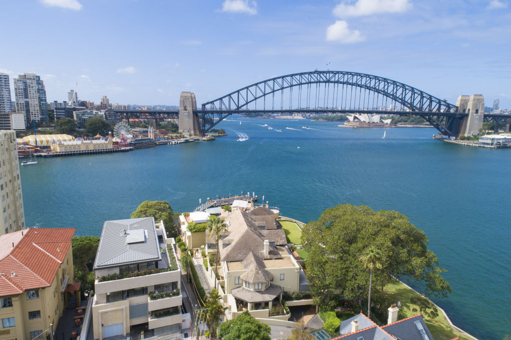 Rugby Australia board member sets North Shore apartment record at $21m