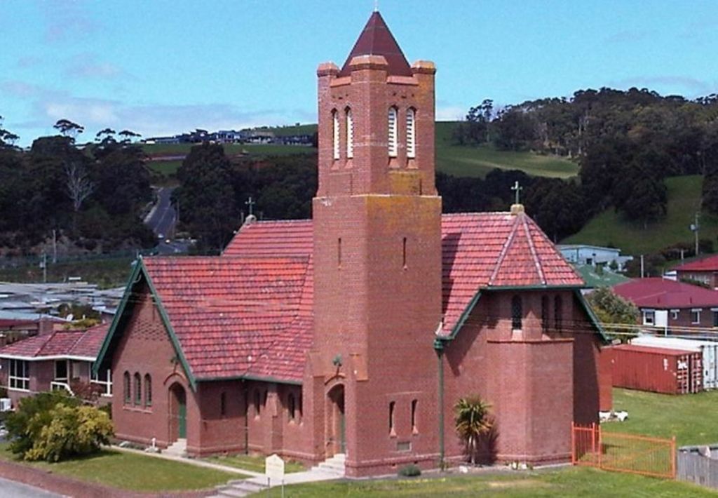 Livin' on a prayer: Amazing former churches for sale across Australia