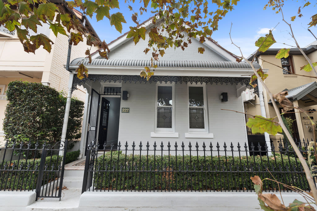 Australia s median house price hits a record 1.066 million