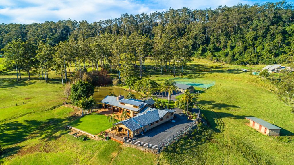 Beautiful southeast Queensland homes The families selfisolating in