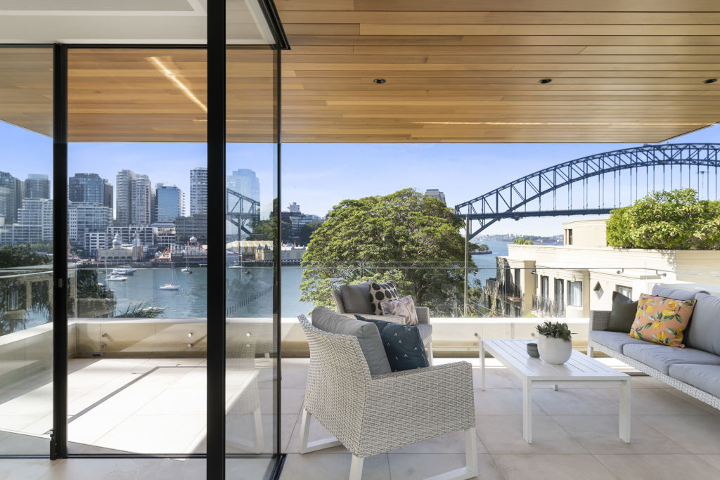 Former NZ PM buys Sydney pad, puts it up for sale a day later