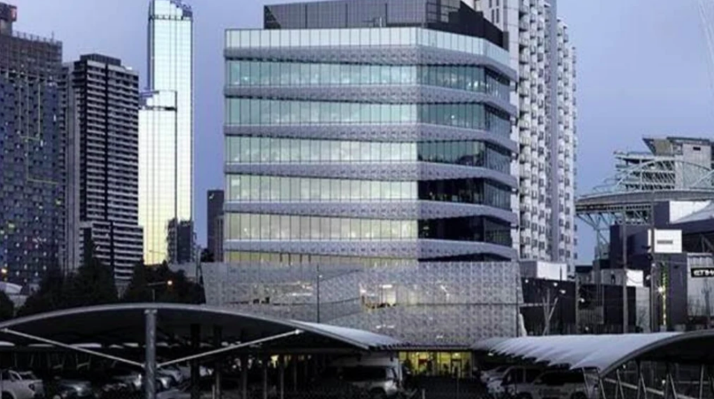 Twin tower plan for Docklands harbour site