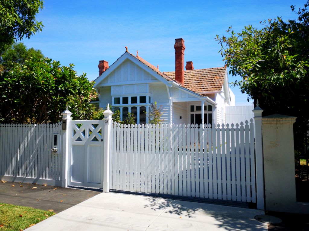 Houses need to have curb appeal to stand out. Photo: iStock