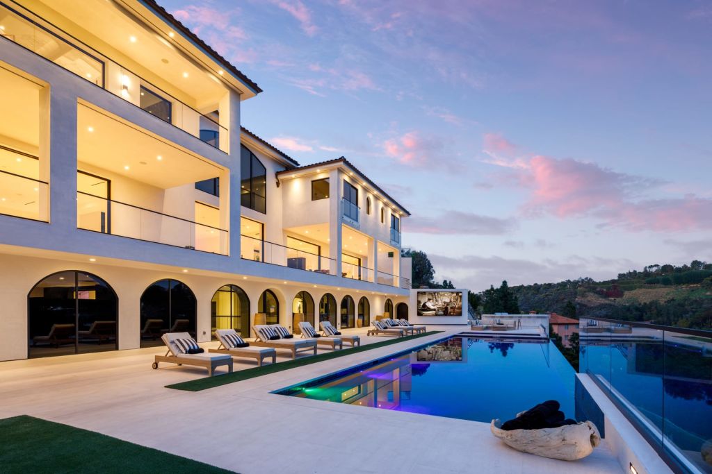 This mansion in California just hit the market for more than $150 million