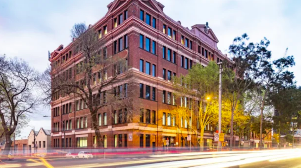 Shops, hotels most at risk of price discounts