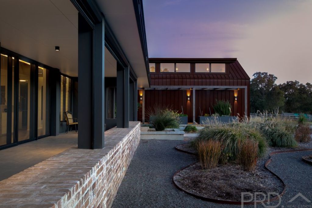 At 451 Tocal Road, Mindaribba, natural materials meld with the countryside. Photo: PRDnationwide Hunter Valley