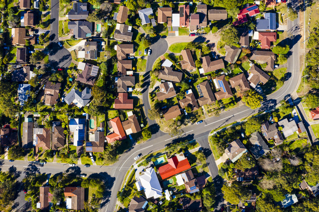 Which pocket of Sydney property is faring better: Inner or outer suburbs?