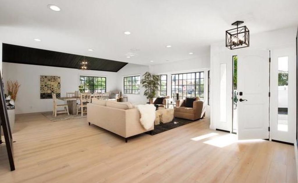 Jennifer Lopez and Alex Rodriguez have just paid nearly $1.4 million for a property in LA’s San Fernando Valley enclave of Encino. Photo: Realtor.com