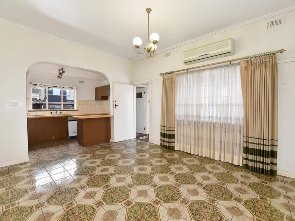 Inside 124 Market Street, Essendon, which sold online for $1.27 million. Photo: Barry Plant Essendon