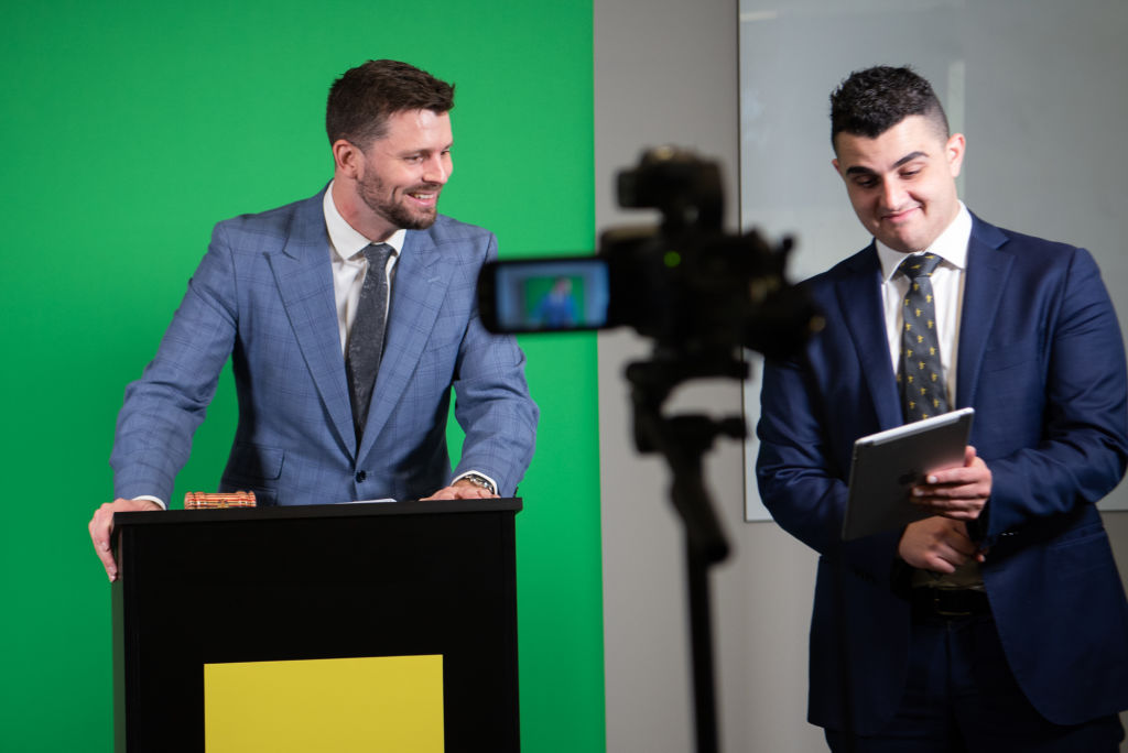 Alex Pattaro (right), chief auctioneer Ray White NSW, consults with auctioneer Tim Snell.