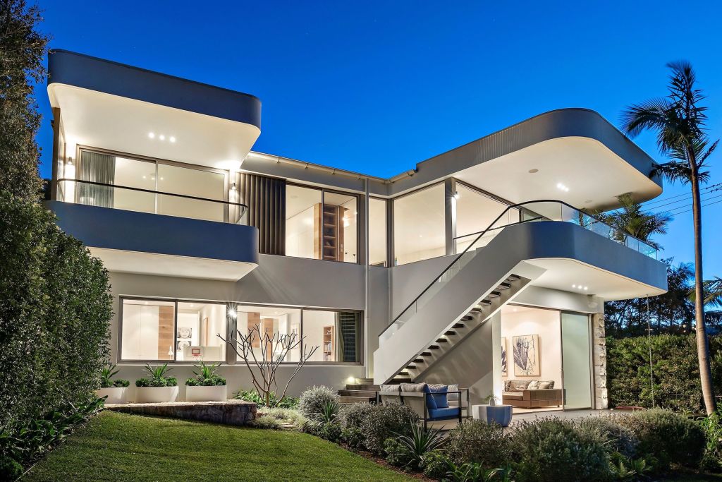 The Luigi Rosselli-designed house at Mosman's Plunkett Road was for sale for $10.5 million before it sold to Robin Khuda.
