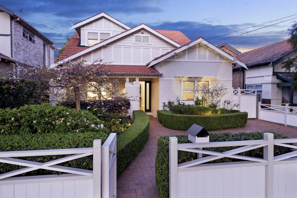 CBA's deputy David Cohen lists Willoughby home to move to Collaroy