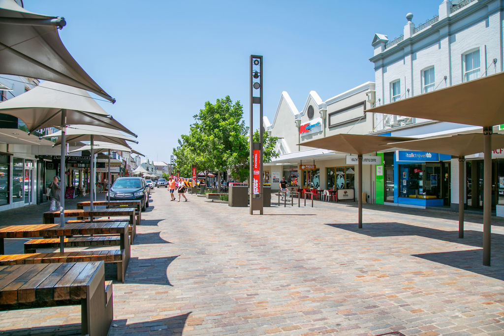 The Lochinvar shopping strip has everything locals could need. Photo: McCloy Group