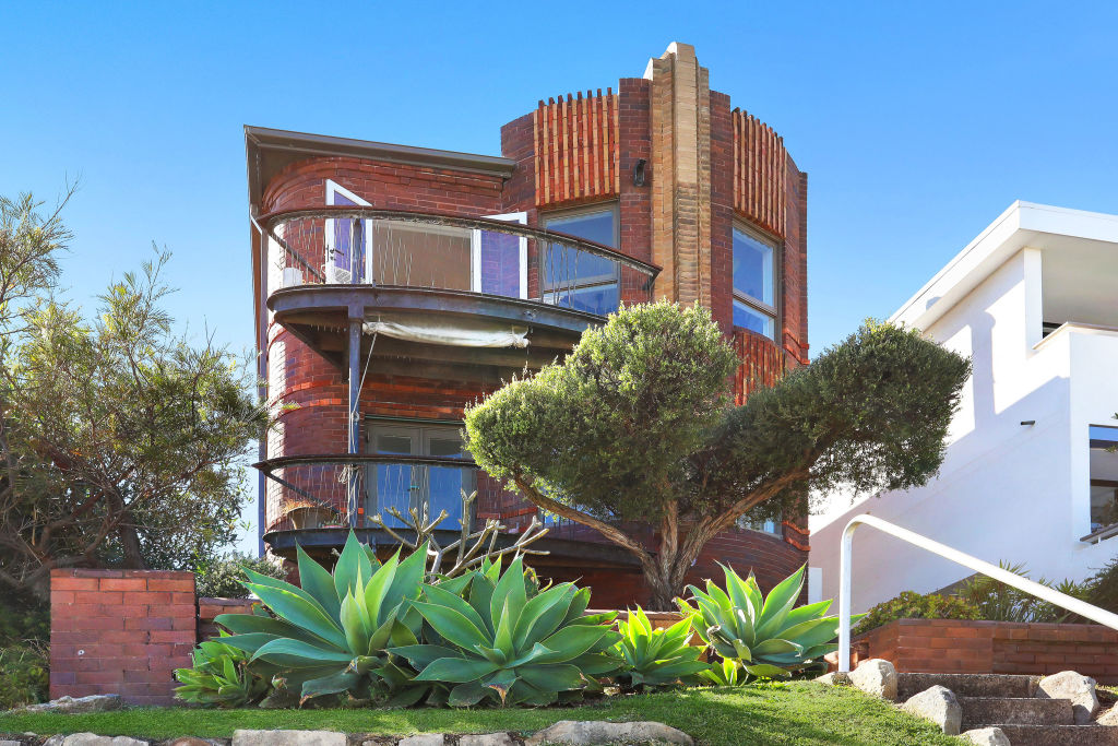 The art deco block in North Bondi sold for well above the $9.5 million bottom line thanks to two competitive buyers.