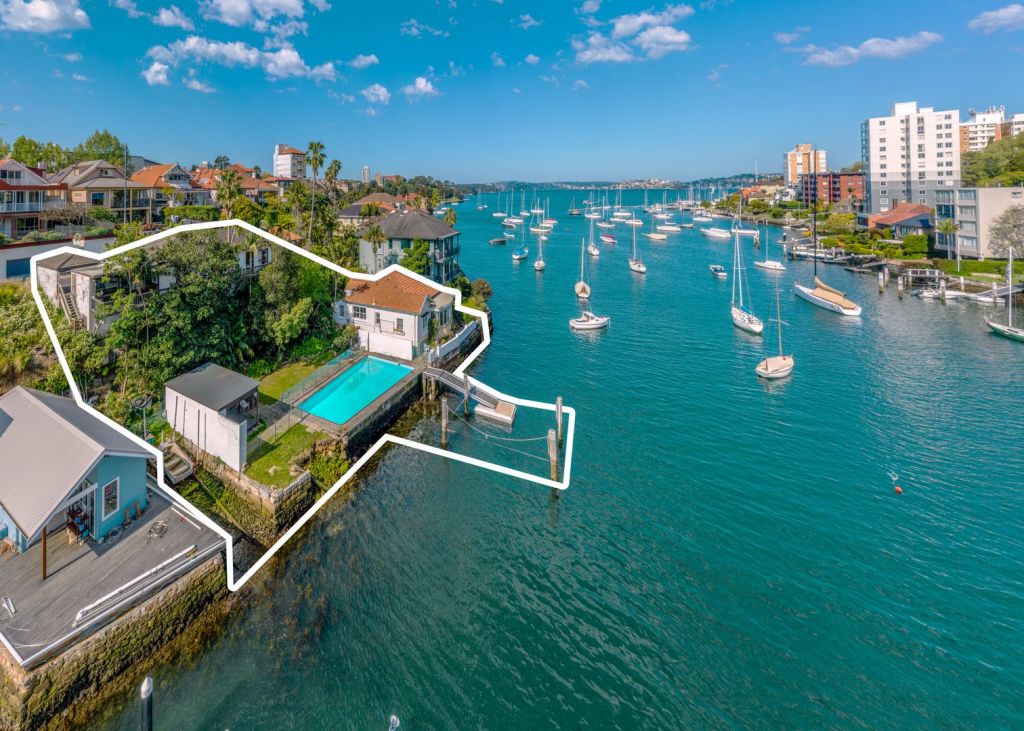 Two homes at 2 and 4 Stannards Place, Kirribilli both sold under the hammer for a combined $19.8m Photo: Di Jones Lower North Shore