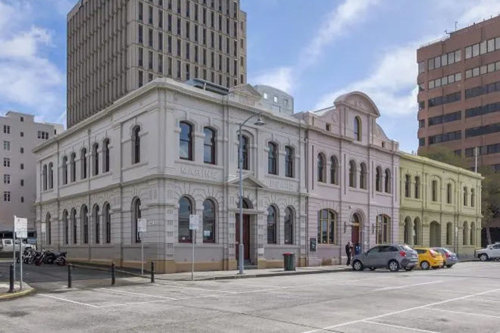 Potential buyers catch first flight in to view historic Hobart buildings